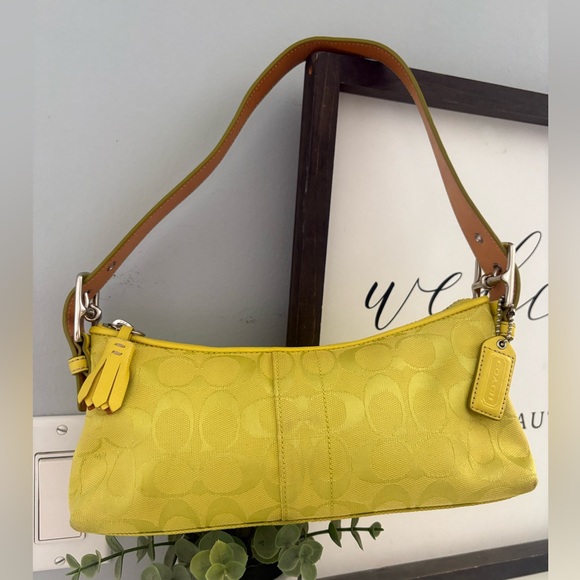 💛💚COACH 6371 Y2K Lime East-West Hampton Signature Demi Soho Baguette💚💛 - Picture 4 of 16